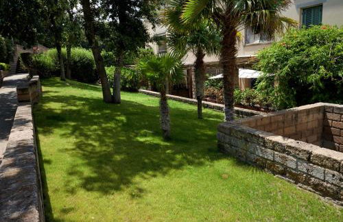 Confortevole Bilocale Giardino Doppio Parcheggio - Foto 23