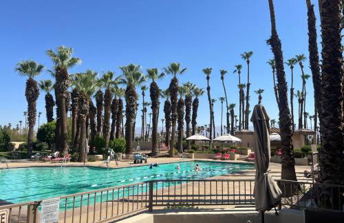 Relax in Palm Valley Comfort - Foto 20