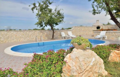 Nice Home In Nadin With Wifi - Photo 13