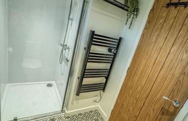 Glyndwr Way Cabin - Photo 13