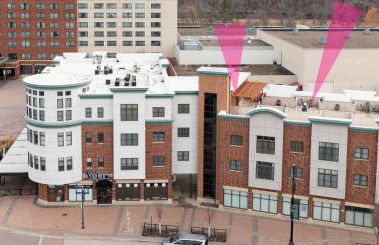 Iowa River Landing steps to Xtream Arena & Coralville Convention Center - Foto 47