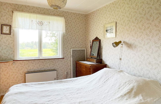 4 Person Holiday Home in Hallstavik - Foto 2