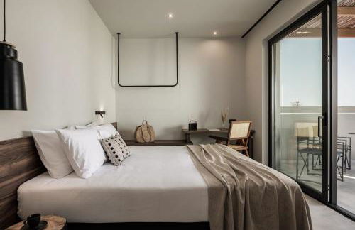 AKU Suites with private pools - Photo 2