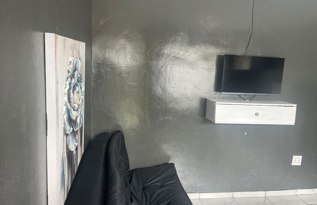 4th Road accommodation - Photo 24