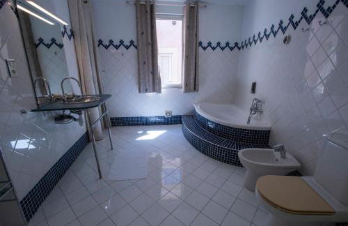 A L'OMBRE DU PALAIS - Foto 18