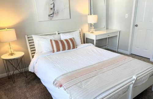 Hidden Gem at Med Center 2BR & 2BA Apartment - Foto 28