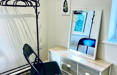 Absolutely Beautiful Hemel Hempstead 2-bedroom for 1-5 Guests - contractors welcome - Foto 14