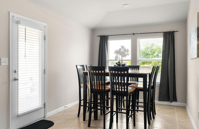 Charming 4BR Spacious Backyard in Hutto - Foto 24