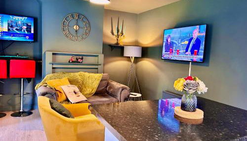 4 Bedroom House - DISC0UNTS - Parking, Contractors, Group, Family - Foto 5