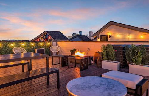 Luxury Townhouse with Rooftop Deck Less than 10 mins to Downtown - Foto 40