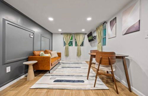 Chic 2BR Downstairs Unit - Fenced Yard Grant Park - Foto 2