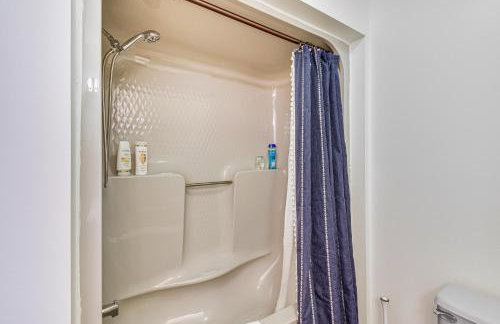 Keowee Key Condo with Lake Access and Community Pools! - Foto 19