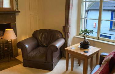 Courtyard Apartment - Photo 18