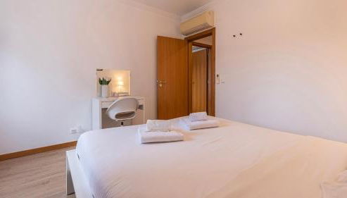 3 Bedroom Oeiras Wonder W/ Balcony by LovelyStay - Foto 4