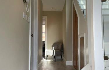 Luxury London Oasis - Photo 7