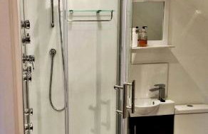 Hastings Retreat Rural barn conversions with Private Lake - Foto 23