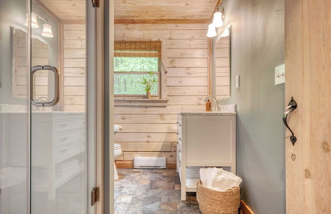 Half Moon by Avantstay 4BR Cabin w/ Large Deck & Yard w/ Patio & Outdoor Dining - Foto 17