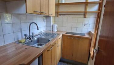 Bright well located studio flat - Photo 2