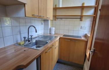 Bright well located studio flat - Photo 2