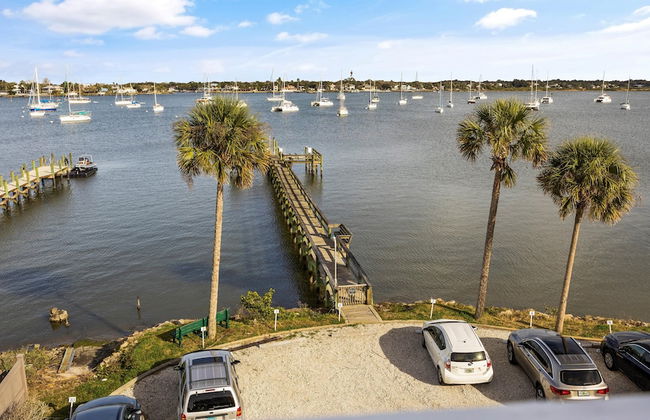 Eagles Nest at Villas on the Bay Retreat for 4! - Photo 26