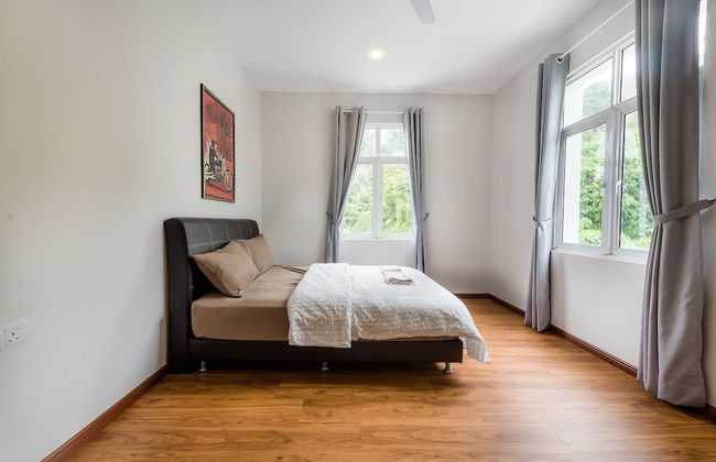 New Corner Shamrock Beach Villas Seaview - Photo 24