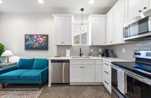 NEW Acadian House KING Bed Cajun Luxury Nespresso - Foto 18