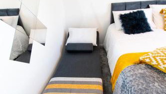 Dartford Luxurious House with Parking - Netflix - Wi-Fi - Foto 5