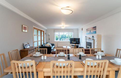 Spacious Seaside Home in Peaceful Coastal Setting - 5 Minutes Walk to the Beach - Foto 22