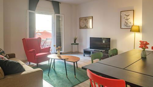 Clean & Very Comfortable Apartment - Photo 2