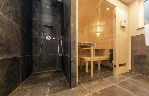 Ferienwohnungen Friedenshöhe in Oberammergau - Foto 14