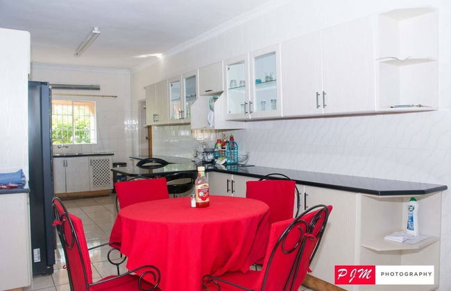 Captivating 16-bed House in Liwonde - Foto 5