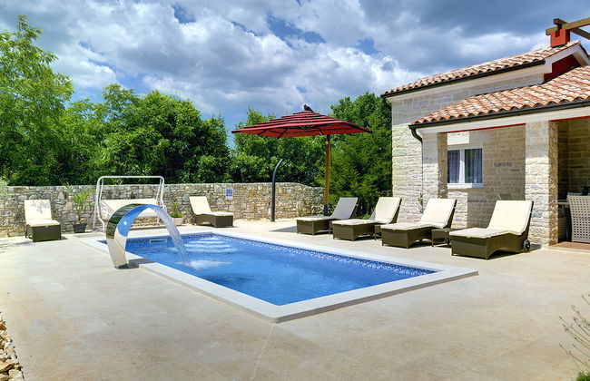 Modern Holiday Home With Pool in Bratulici - Foto 38