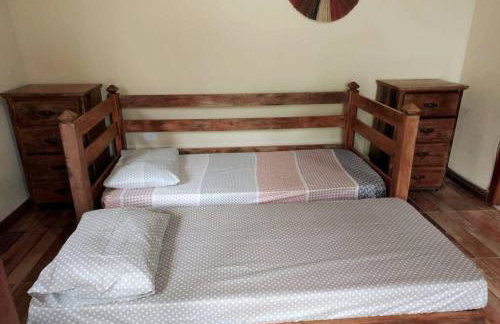 Casa com cachoeira-rio no quintal - Foto 13