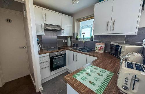 Lovely 5 Berth Bungalow At Waterside Village Park In Corton Ref 14006W - Photo 14