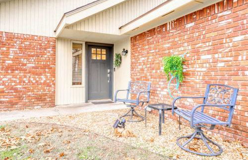 Modern Bentonville Retreat - Sleeps 6 Near Trails - Foto 8