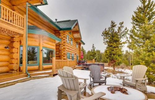 Fraser Chalet with Hot Tub and Mountain Views - Foto 1