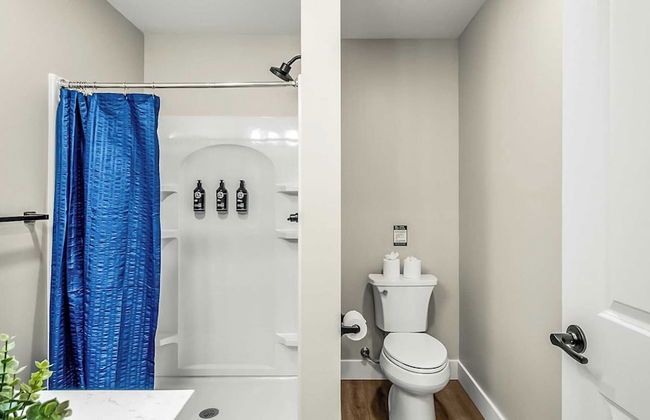 Lakeside Serenity by Avantstay Lakefront, Newly Built, Deck w/ Views! - Foto 49