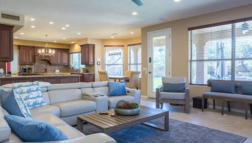 Desert Paradise Pool Spa Pickleball Putt Green - Foto 4