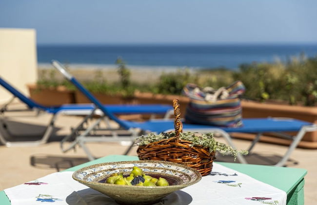 Live by the sea at House Almyra - Foto 20