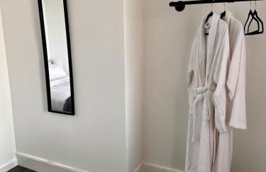 House in Tyneside Perfect for Travelers, Groups & Contractors Free Parking - Foto 15