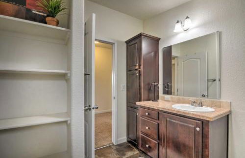 Secluded Boulder House - Next to National Forests! - Foto 25