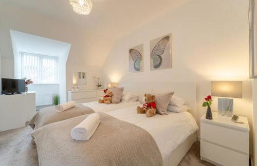 Stylish 3 Bed, 3 Bath, Garden & Drive for 2 cars - Foto 13