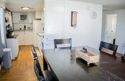 White Picket Fence - EV Charger! - Foto 33