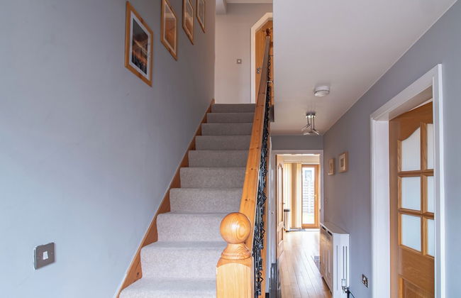 Luxurious Sheffield Villa With Stunning Views - Photo 15