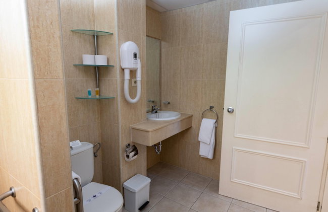 Ramada Hotel & Suites by Wyndham Costa del Sol - Foto 131