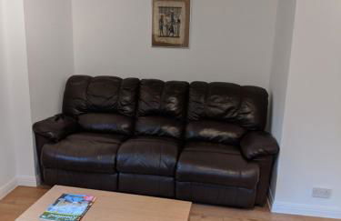 Oaklawn Apartment - Sleeps 4 Parking & Garden - Photo 31