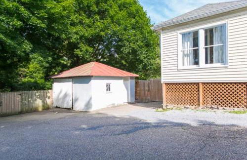 Steps to JMU & I-81 Fenced Yard Walk 2 Starbucks - Foto 14