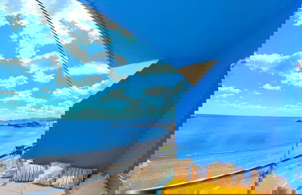 Blue House Beach Apartment - Sleeps 4 & Balcony - Photo 10