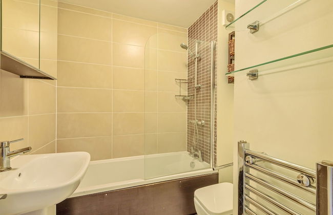 Homely 1-bed Apartment in Vibrant Zone 3 London - Foto 6