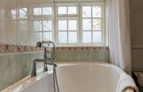 Finest Retreats - The Farmhouse - Photo 33